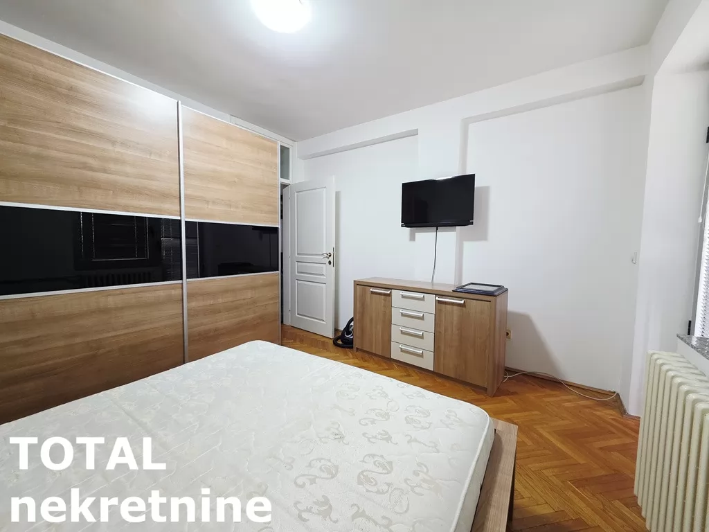 Stan,NOVI SAD,BULEVAR,kv: 53.00, € 185500, ID: 1102443 6
