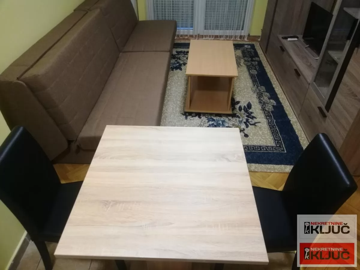 Garsonjera na Grbavici, 25 m², 2. sprat 1