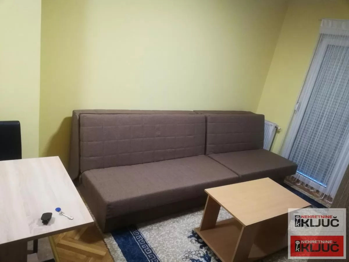 Garsonjera na Grbavici, 25 m², 2. sprat 2