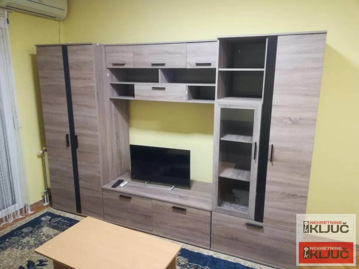 Garsonjera na Grbavici, 25 m², 2. sprat 4