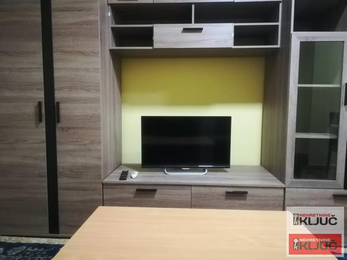 Garsonjera na Grbavici, 25 m², 2. sprat 7