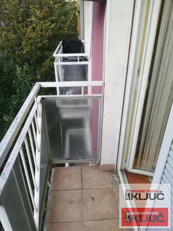 Garsonjera na Grbavici, 25 m², 2. sprat 8