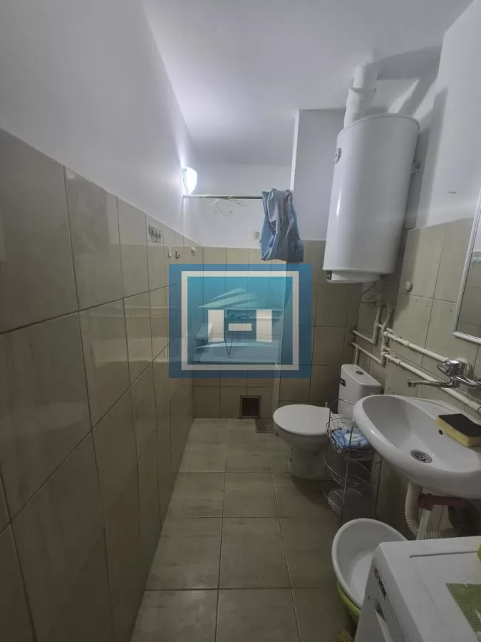 Dvosoban stan za izdavanje kod glavne pošte 6
