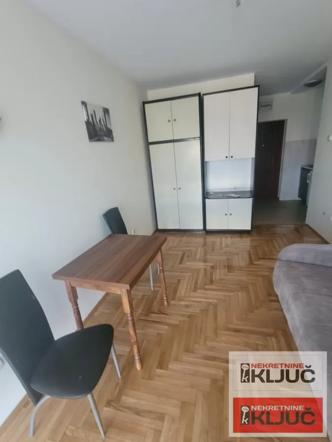 NOVA DETELINARA,25 m2 ,Garsonjera ,nameštena 2