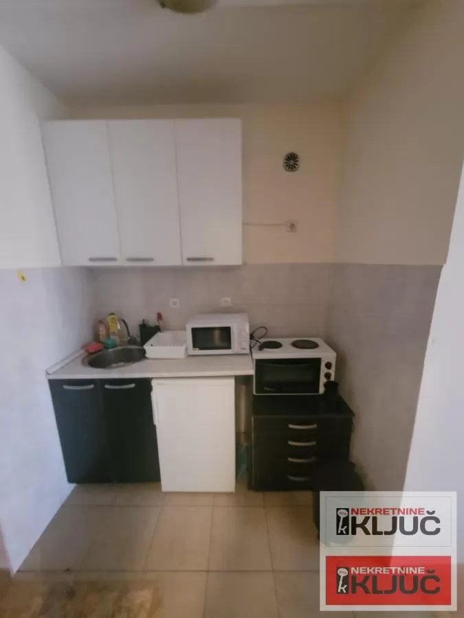 NOVA DETELINARA,25 m2 ,Garsonjera ,nameštena 3