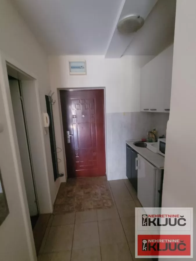 NOVA DETELINARA,25 m2 ,Garsonjera ,nameštena 4