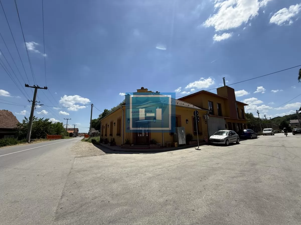 Objekat u samom centru sela pored magistrale u funkciji marketa 6