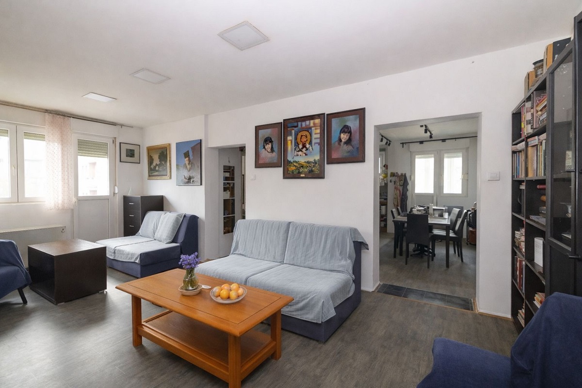 Komforan 2 0 stan na Karaburmi  kod TC BIG  62m2 1