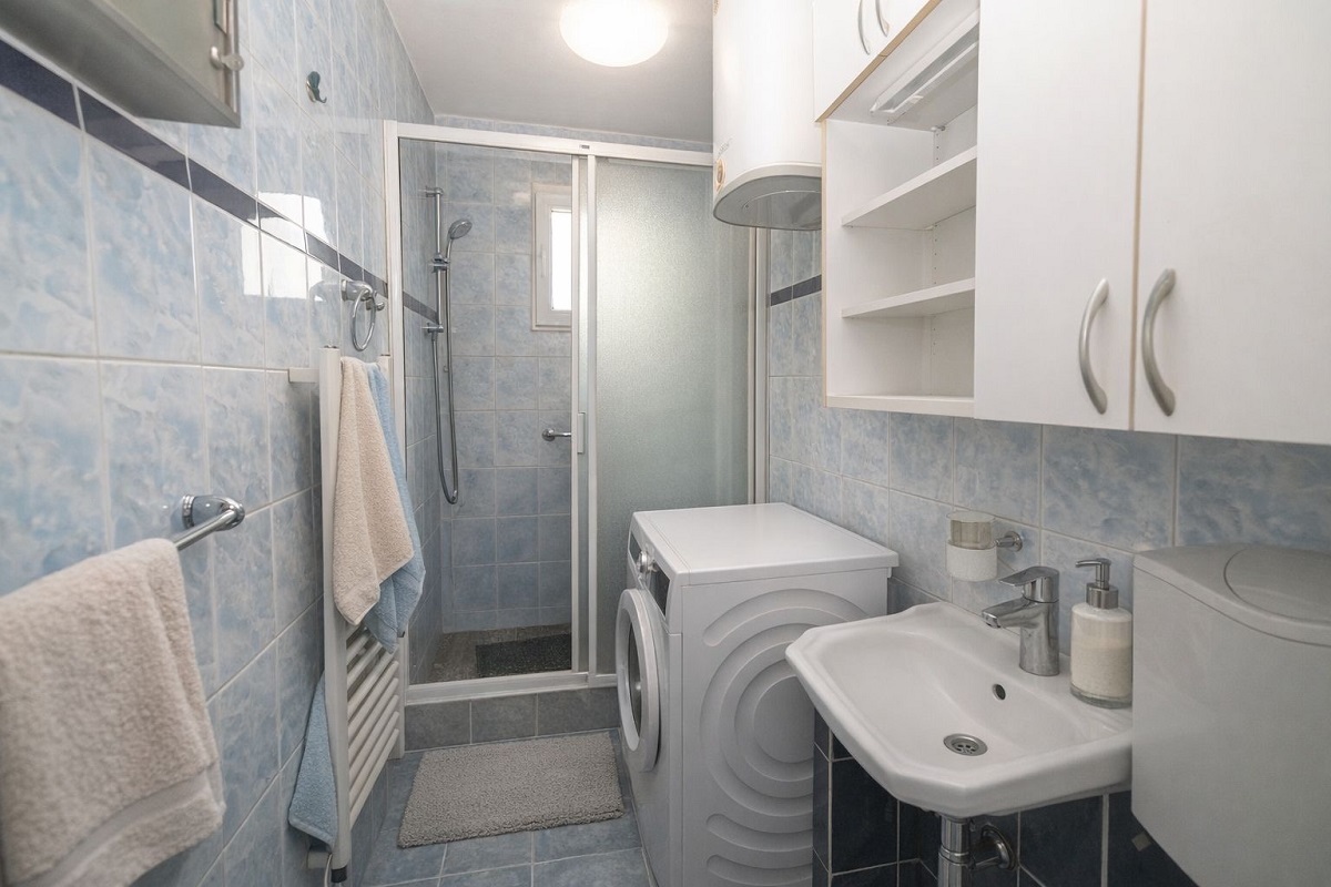 Komforan 2 0 stan na Karaburmi  kod TC BIG  62m2 5