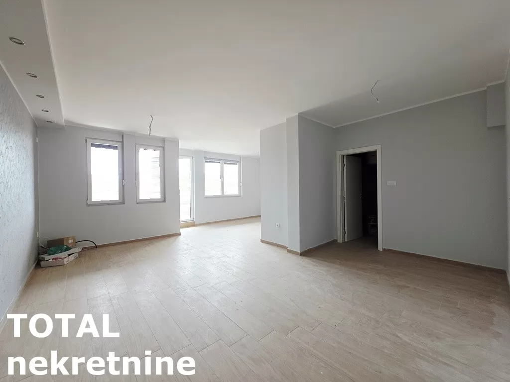 Stan,NOVI SAD,BULEVAR PATRIJARHA PAVLA,kv: 154.00, € 338800, ID: 1101671 1