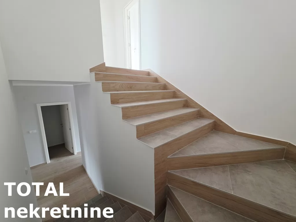 Stan,NOVI SAD,BULEVAR PATRIJARHA PAVLA,kv: 154.00, € 338800, ID: 1101671 17