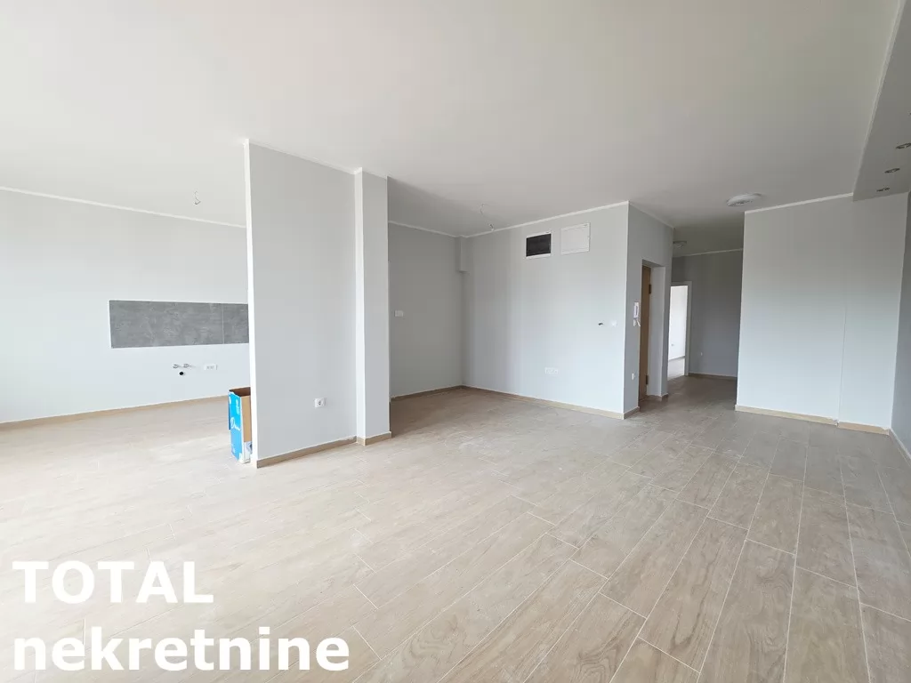 Stan,NOVI SAD,BULEVAR PATRIJARHA PAVLA,kv: 154.00, € 338800, ID: 1101671 6