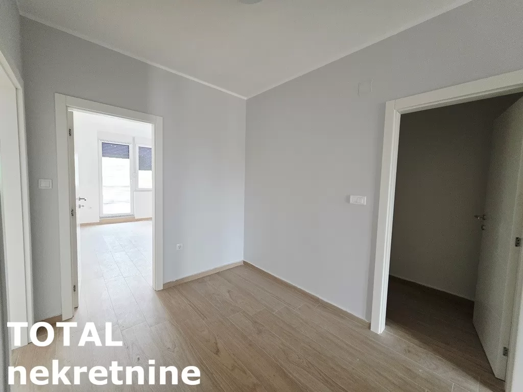 Stan,NOVI SAD,BULEVAR PATRIJARHA PAVLA,kv: 154.00, € 338800, ID: 1101671 9