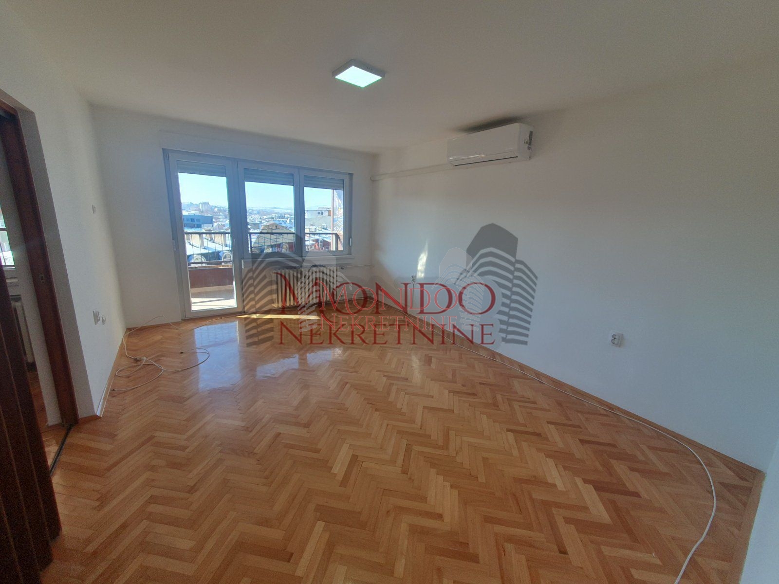  Troiposoban stan kod Pravnog fakulteta, CG, 86m2, Niš 1