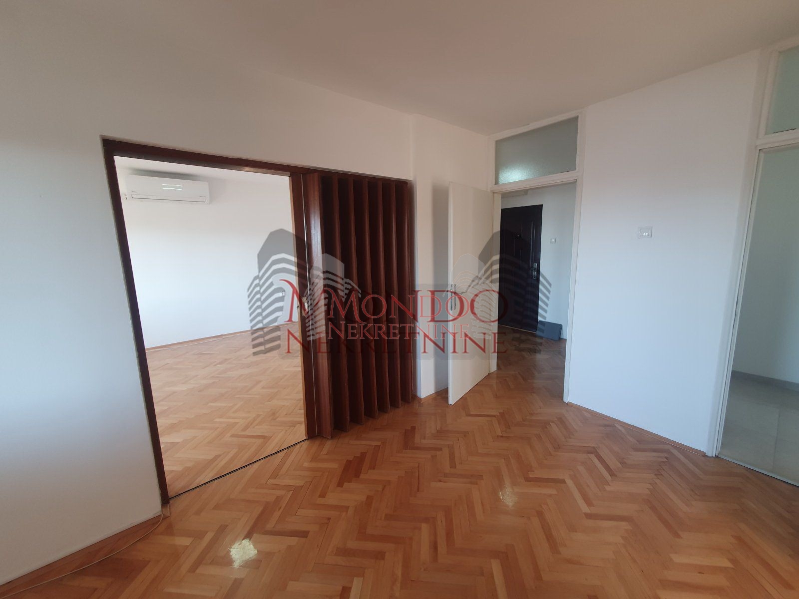 Troiposoban stan kod Pravnog fakulteta, CG, 86m2, Niš 3