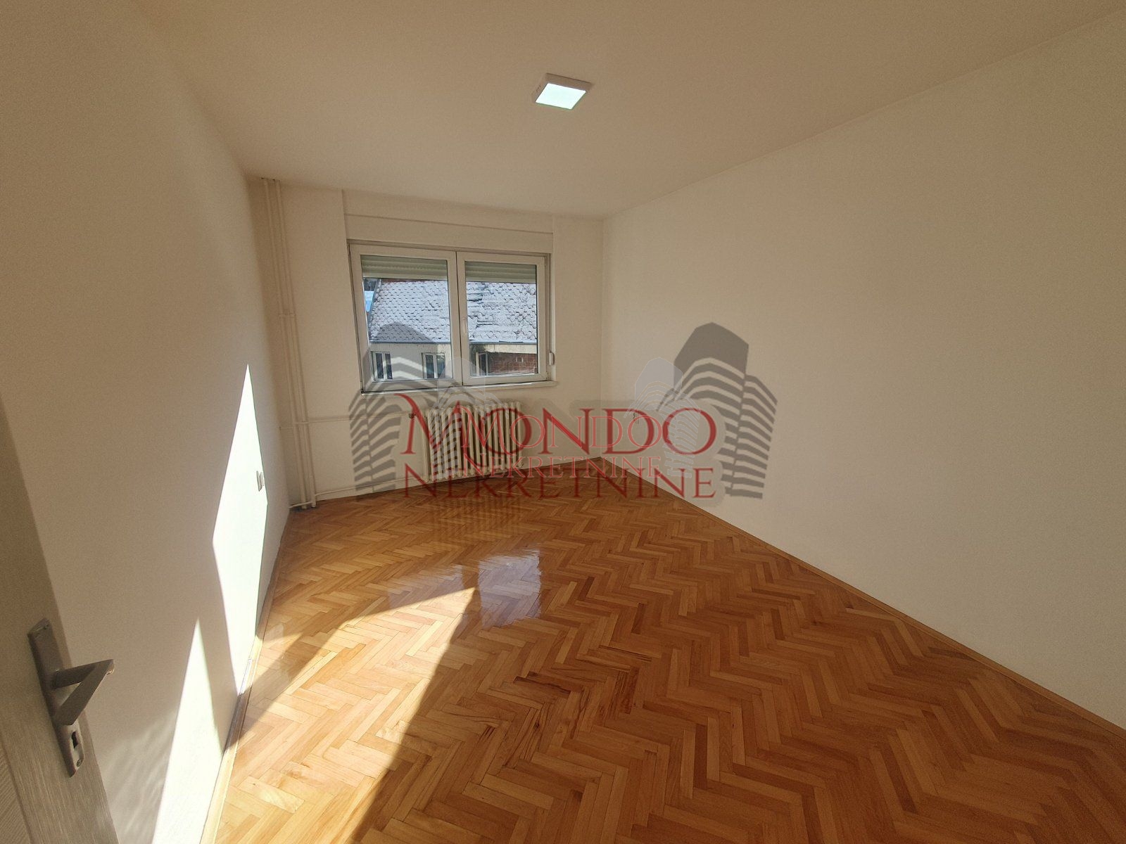  Troiposoban stan kod Pravnog fakulteta, CG, 86m2, Niš 9