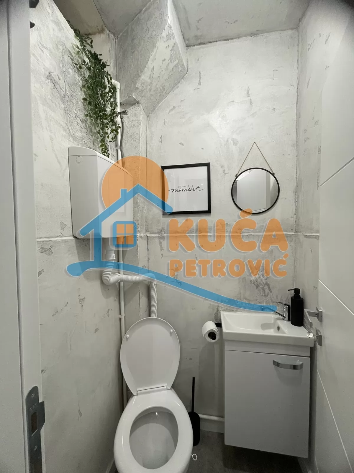 četvorosoban stan, 120 m2, Durlan, Đorđa Andrejevića Kuna ID: i-016619 13