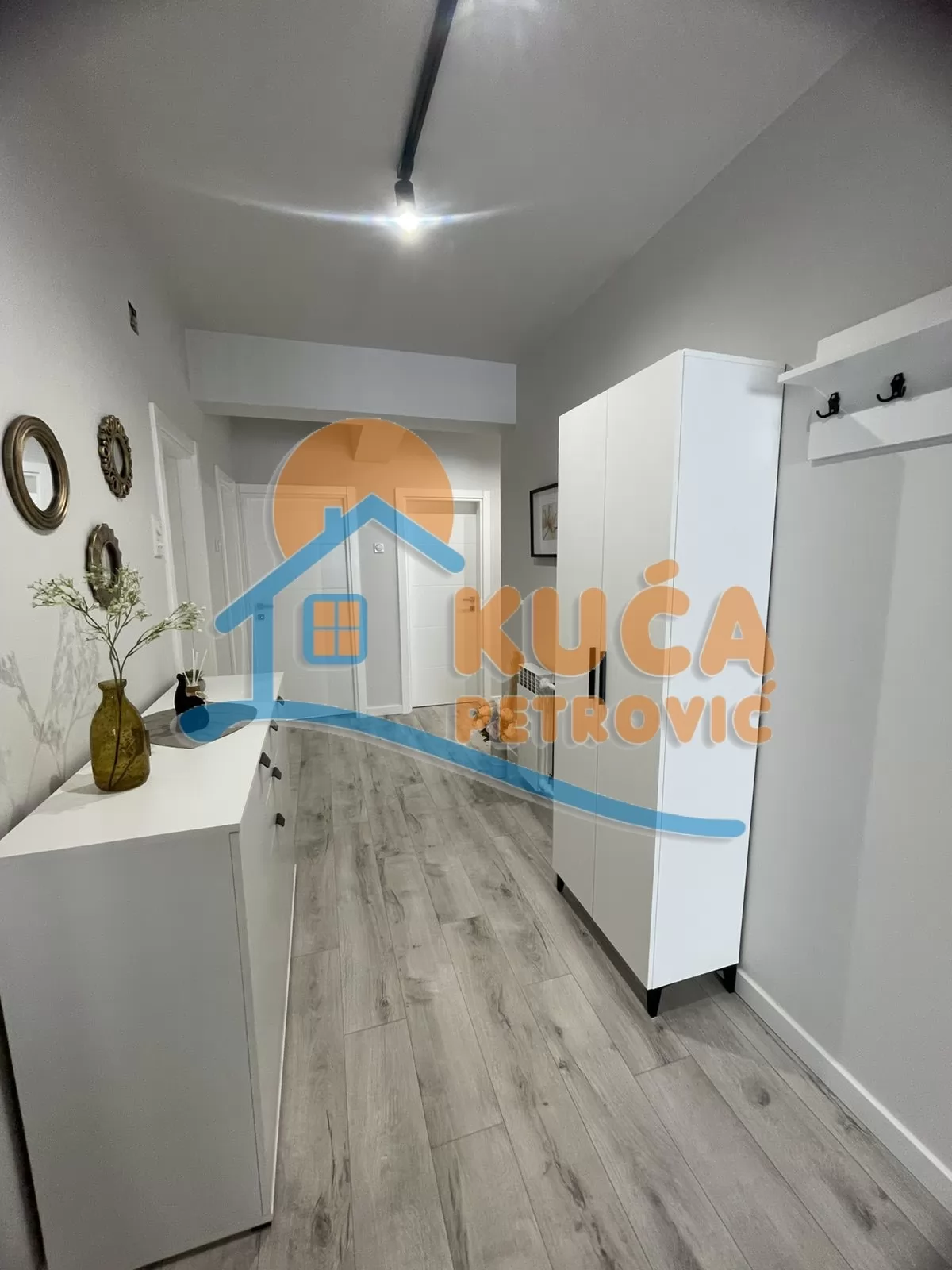 četvorosoban stan, 120 m2, Durlan, Đorđa Andrejevića Kuna ID: i-016619 16