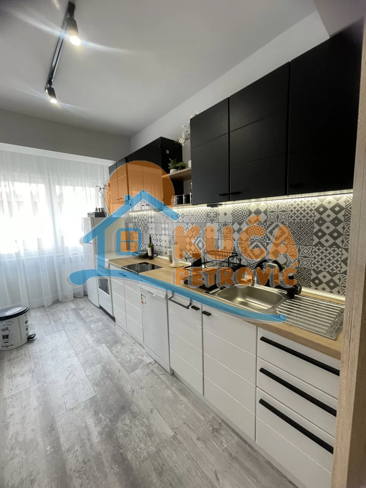 četvorosoban stan, 120 m2, Durlan, Đorđa Andrejevića Kuna ID: i-016619 7