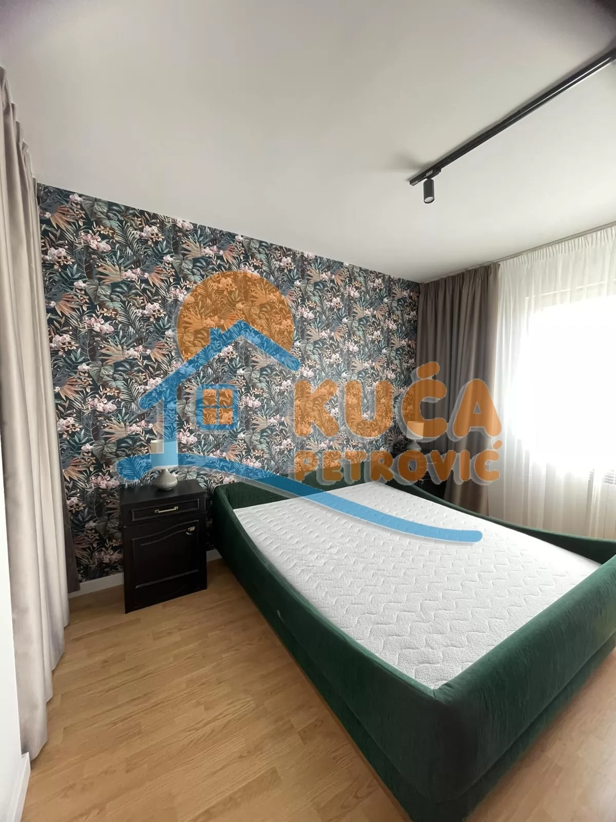 četvorosoban stan, 120 m2, Durlan, Đorđa Andrejevića Kuna ID: i-016619 9