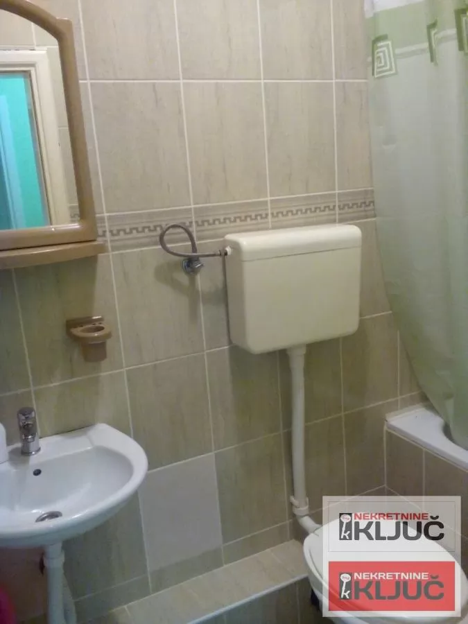 Dobar stan u centru grada 8