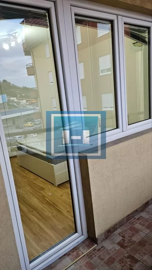 Izdaje se jednosoban stan kod Akva parka, odlična lokacija! 11