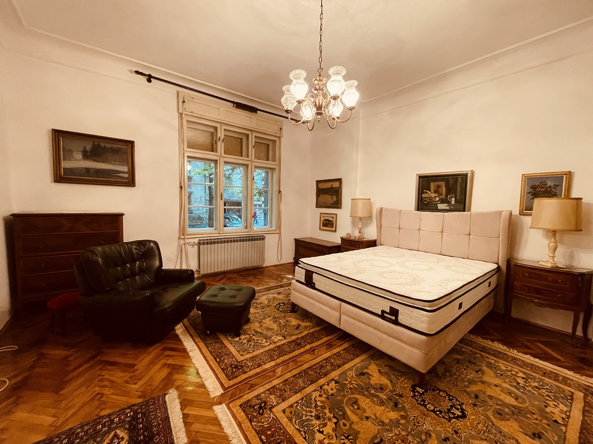 Renoviran 4 0 salonski stan u Palmotićevoj  139m2 4