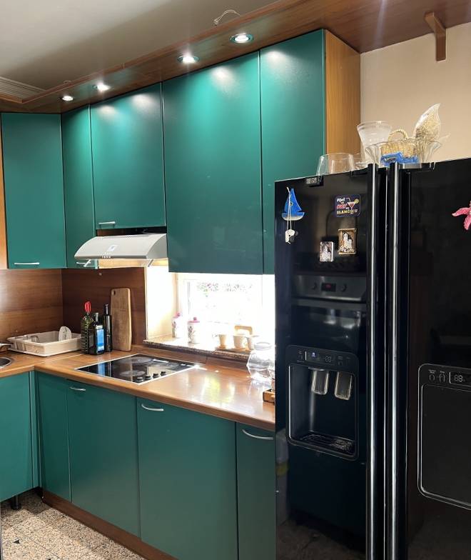 Izdaje se kuća u Šumicama sa dvorištem  264m2 2