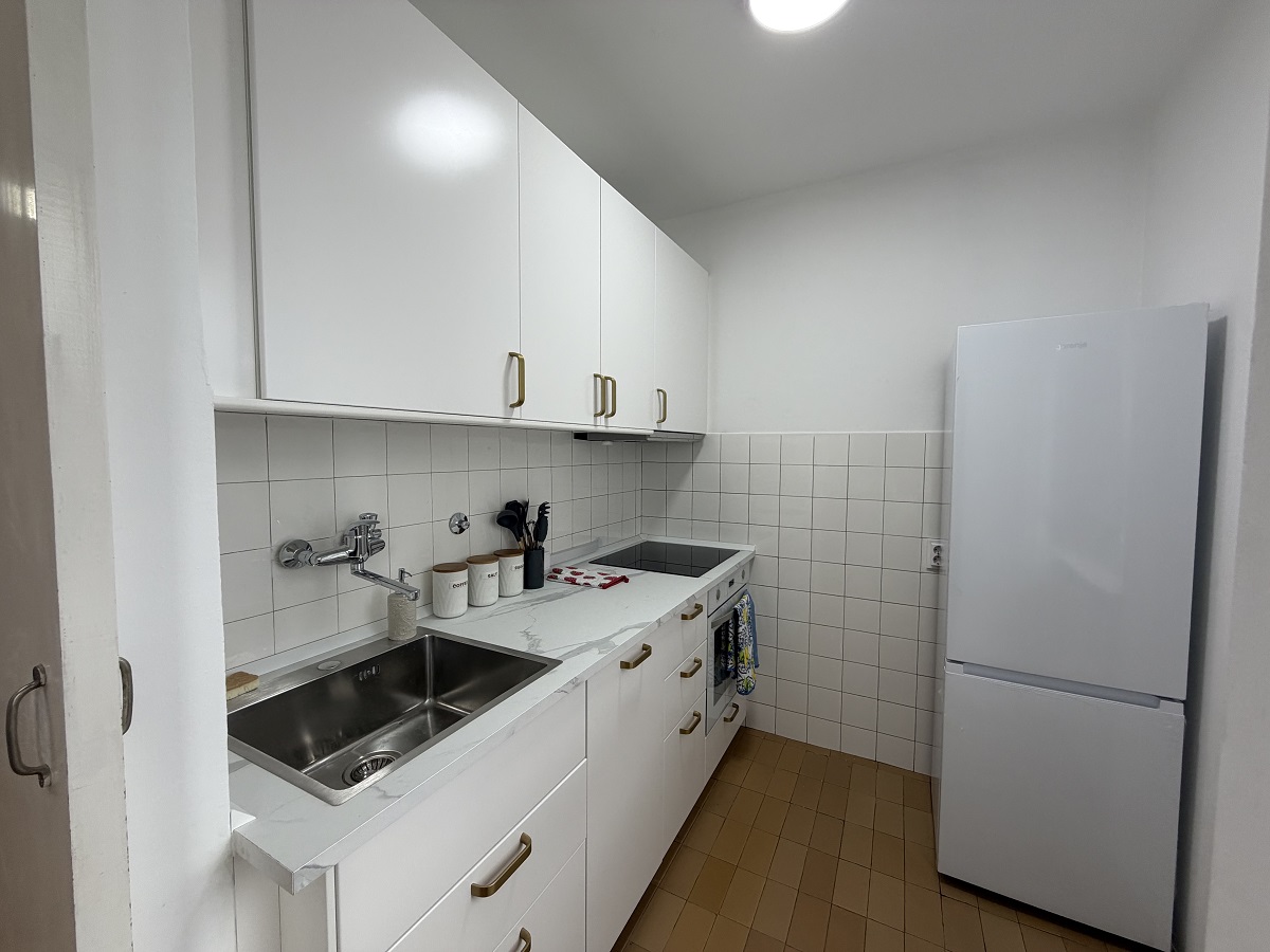 Renoviran jednoiposoban stan na Crvenom krstu  41m2 4