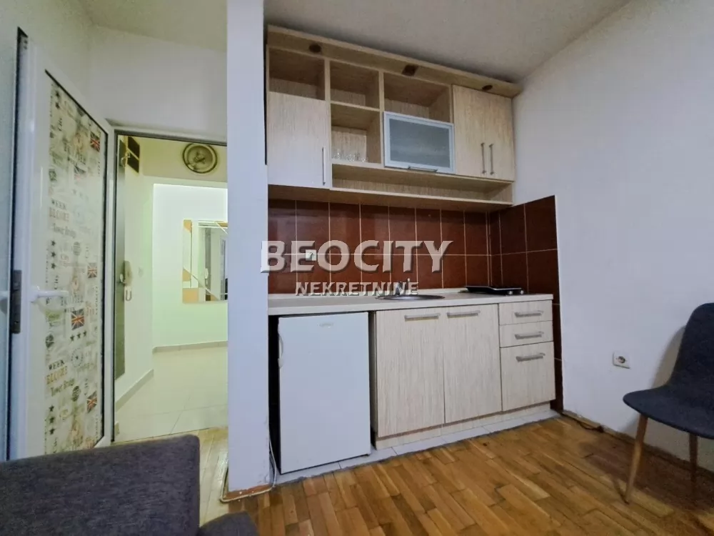 Jednosoban stan, 20 m2, Južni bulevar ID: 132859 7
