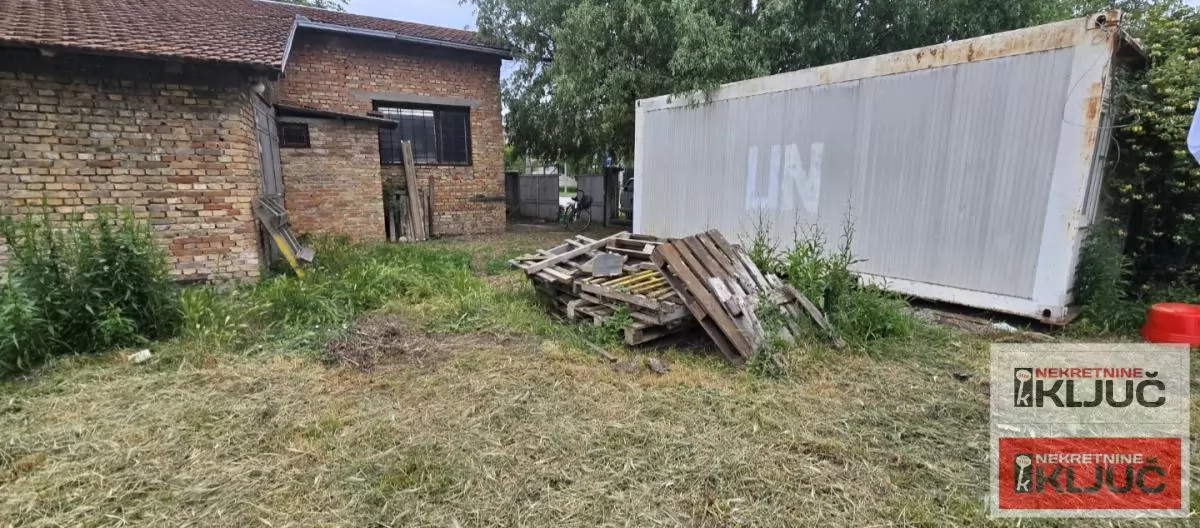 KLISA IZDAJU SE POSLOVNI PROSTORI 3