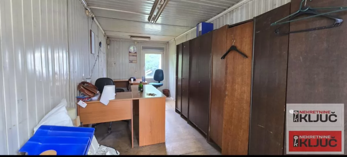 KLISA IZDAJU SE POSLOVNI PROSTORI 6