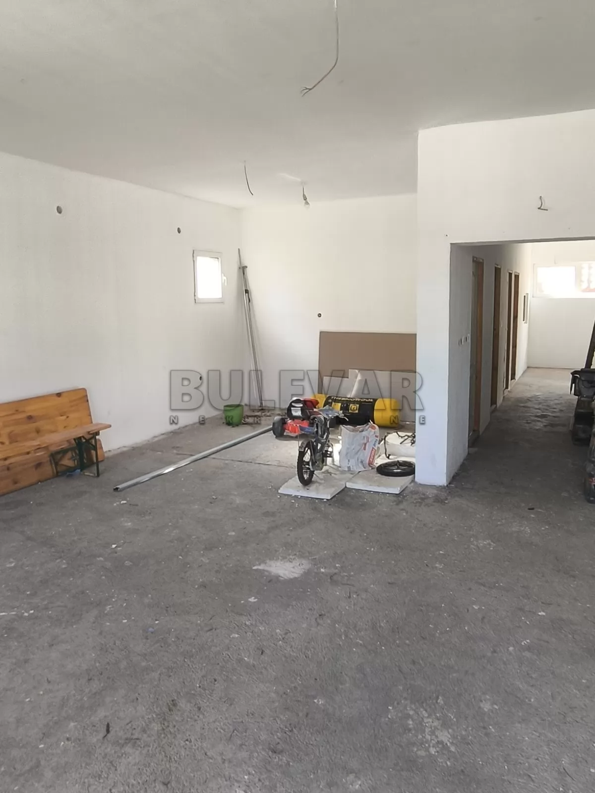 Lokal, 200 m2, Kragujevac, Radovana Mićovića ID: i-016620 1