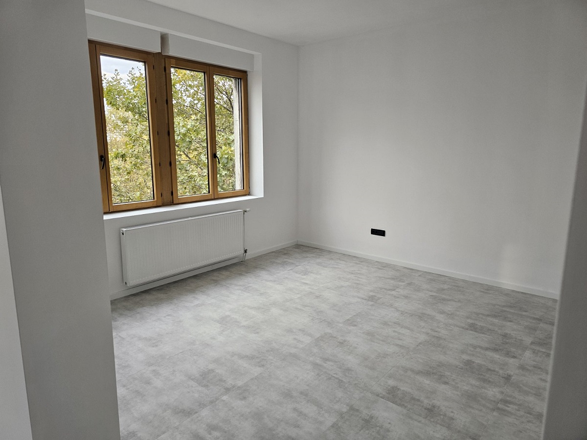 Kompletno renoviran salonski stan kod Tašmajdana  120m2 4