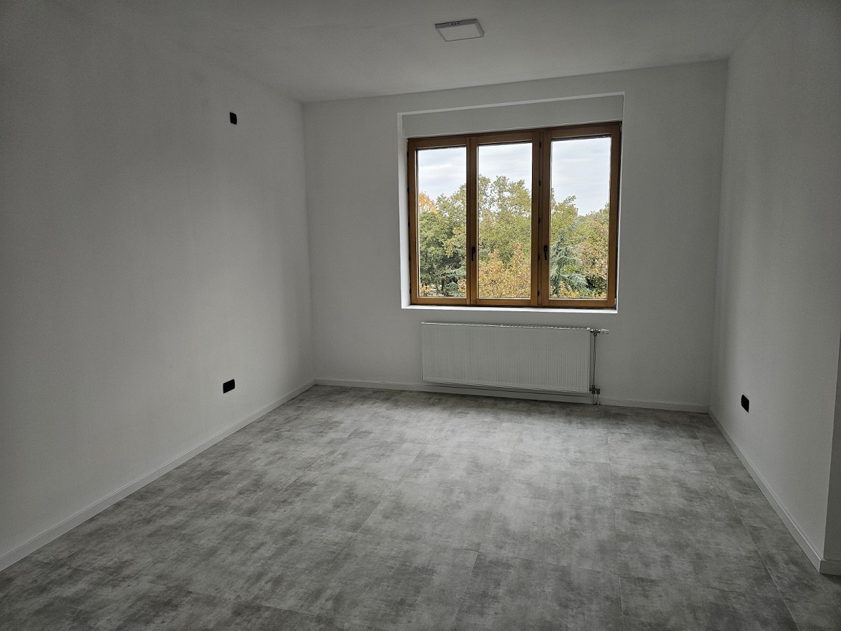 Kompletno renoviran salonski stan kod Tašmajdana  120m2 5