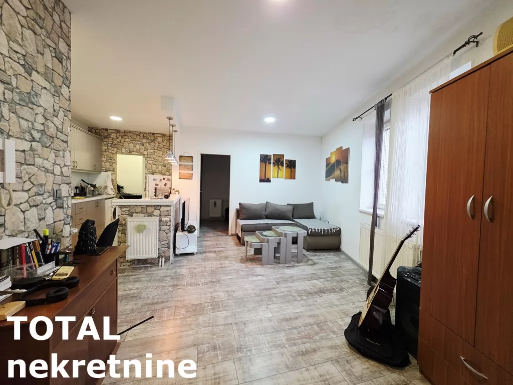 Stan,NOVI SAD,CENTAR,kv: 42.00, € 132300, ID: 1102711 1