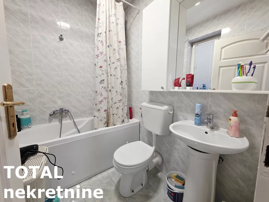 Stan,NOVI SAD,CENTAR,kv: 42.00, € 132300, ID: 1102711 11