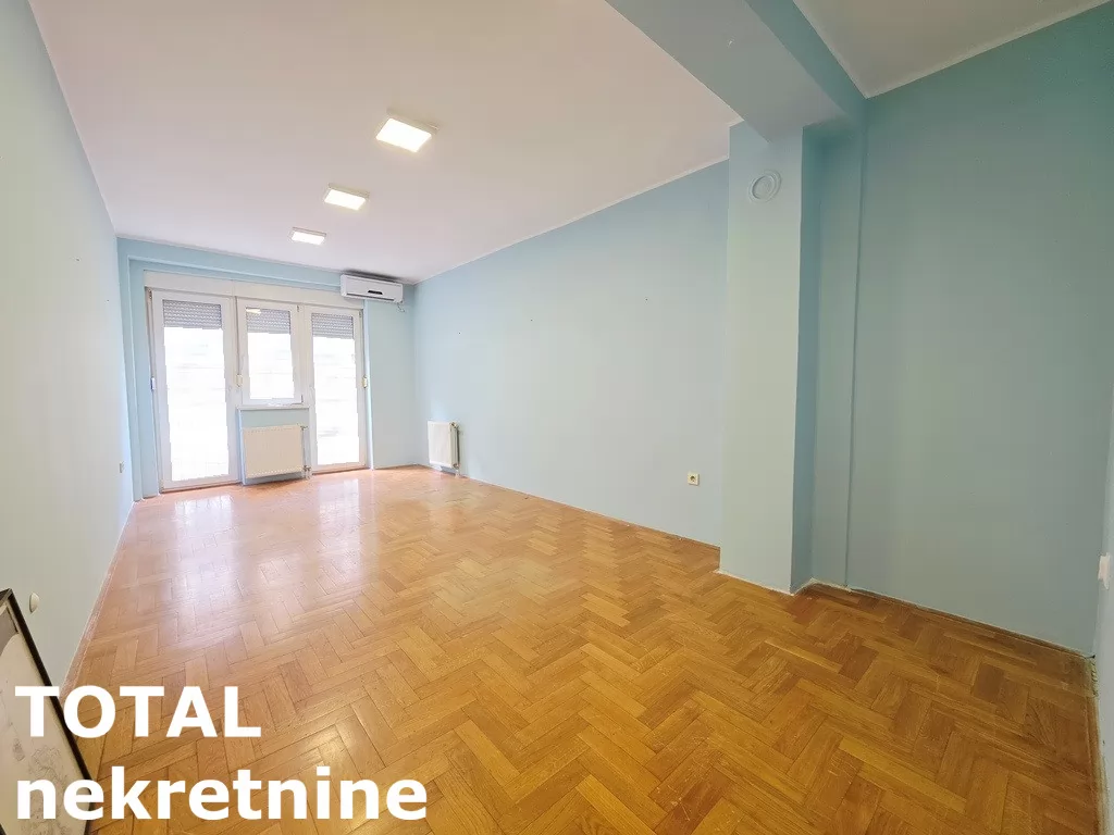 Stan,NOVI SAD,CENTAR,kv: 78.00, € 250000, ID: 1101838 1