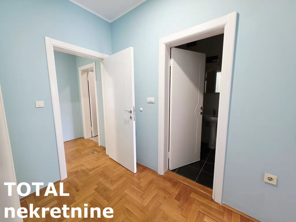 Stan,NOVI SAD,CENTAR,kv: 78.00, € 250000, ID: 1101838 15