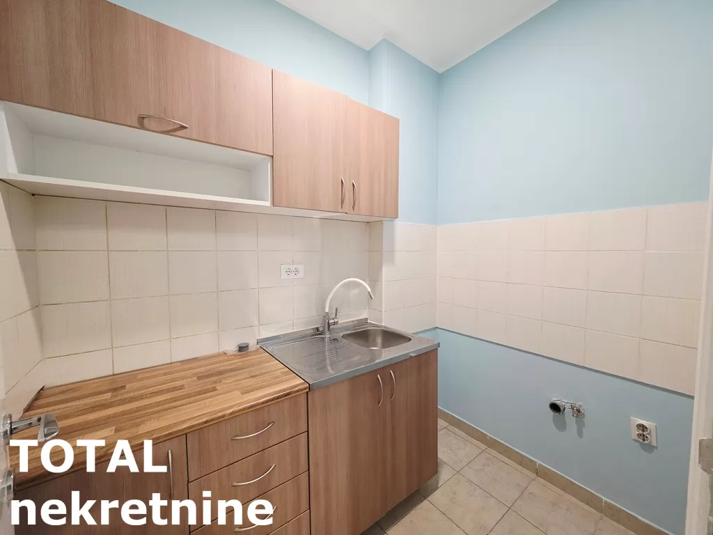 Stan,NOVI SAD,CENTAR,kv: 78.00, € 250000, ID: 1101838 5