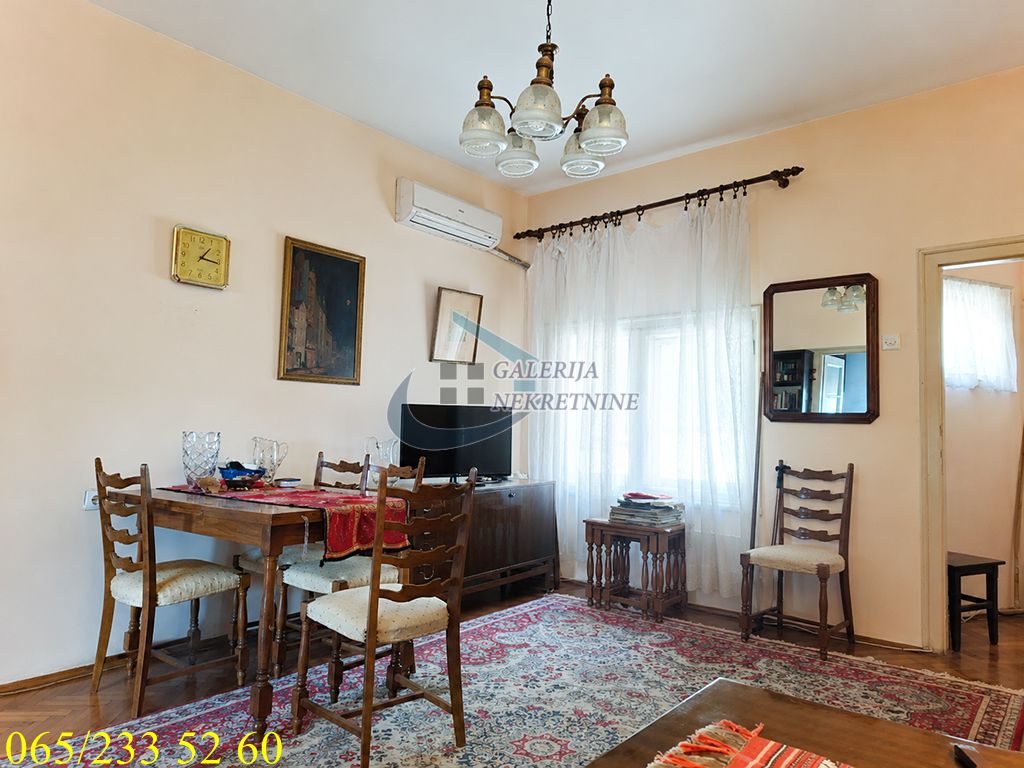 Vračar  Karađorđev park   Bulevar oslobođenja 66m2 1