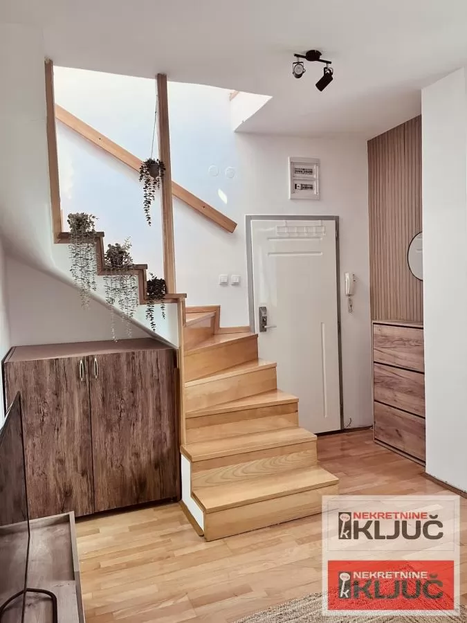 TRG MLADENACA, 42m2, Dvosoban-Duplex, Namešten 8