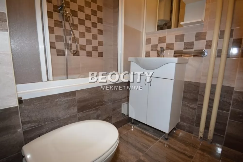 četvorosoban stan, 95 m2, Centar, Strahinjića Bana ID: 49200 17