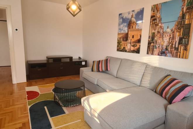 Izdajemo dvosoban stan na Bežanijskoj kosi  57m2 2