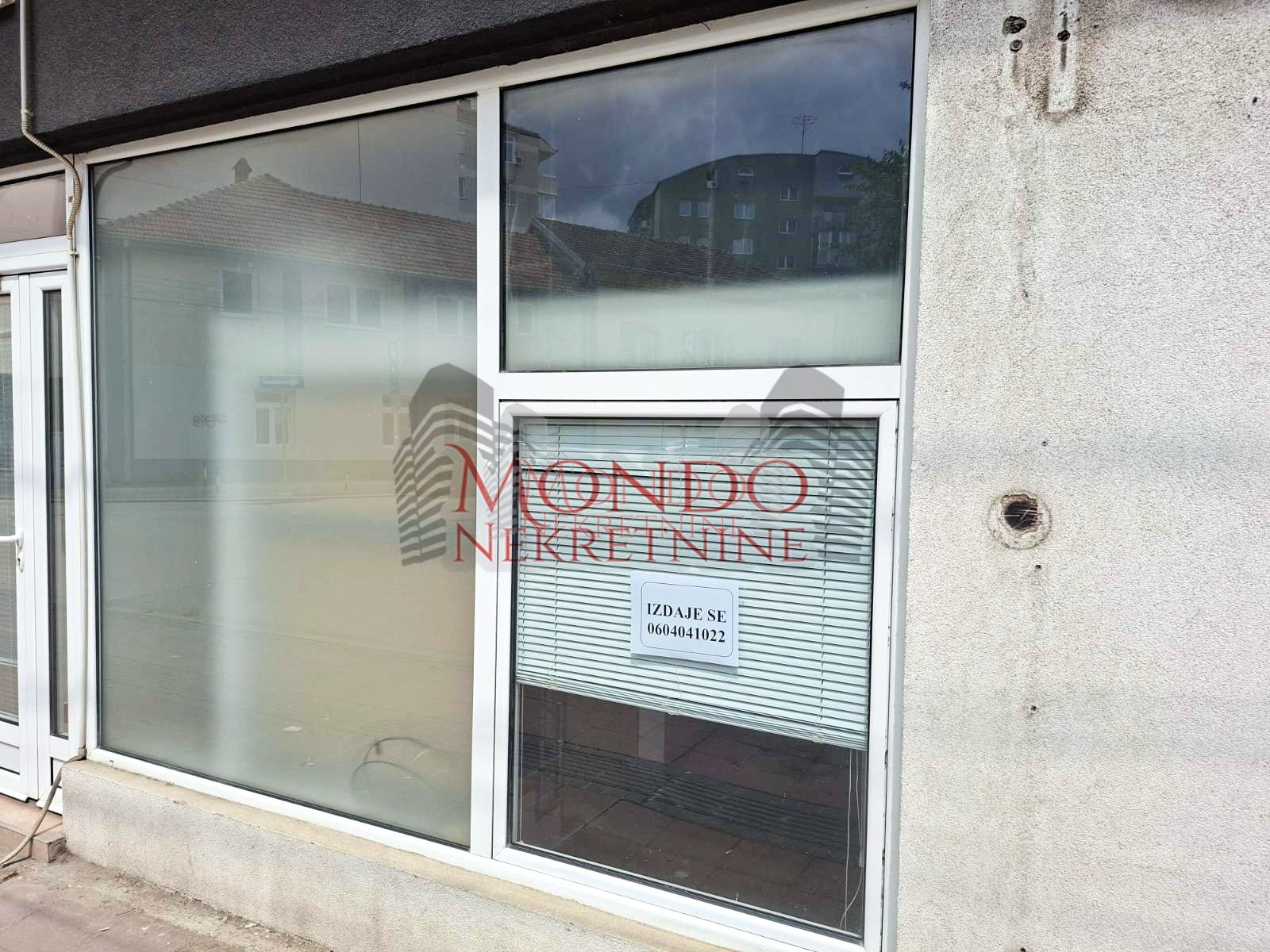 Lokal kod Doma zdravlja, Niš 18