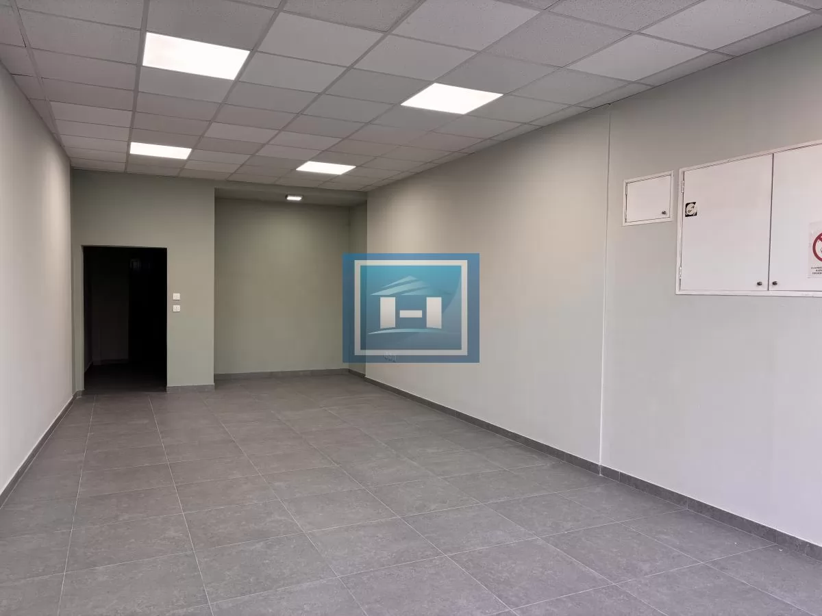Poslovni prostor na maloj pijaci 3
