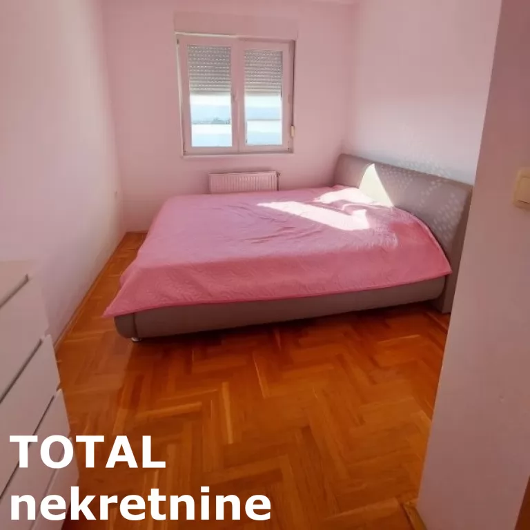 Stan,NOVI SAD,BULEVAR PATRIJARHA PAVLA,kv: 49.00, € 154000, ID: 1100535 8