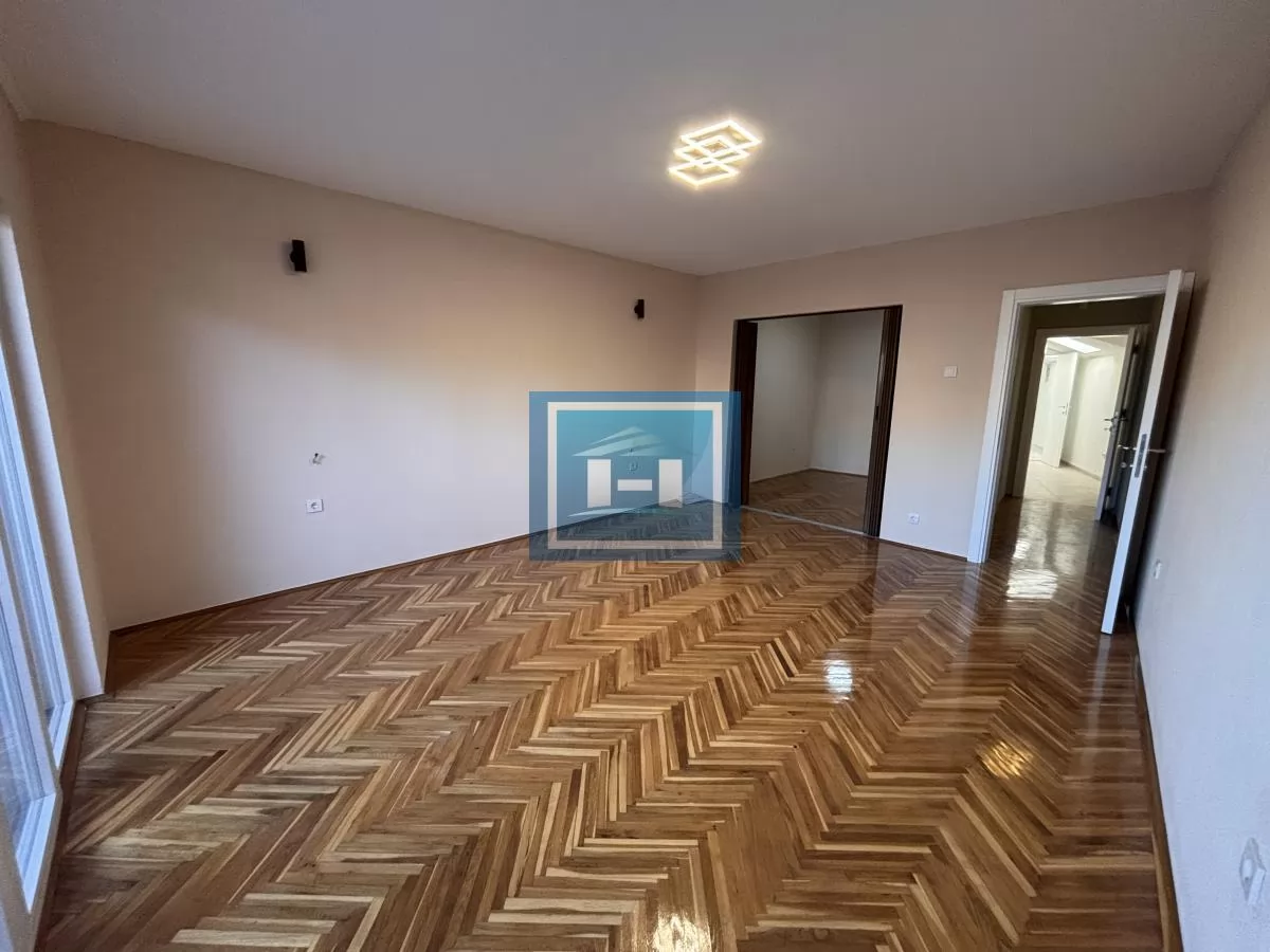 Stan u samom centru grada 21