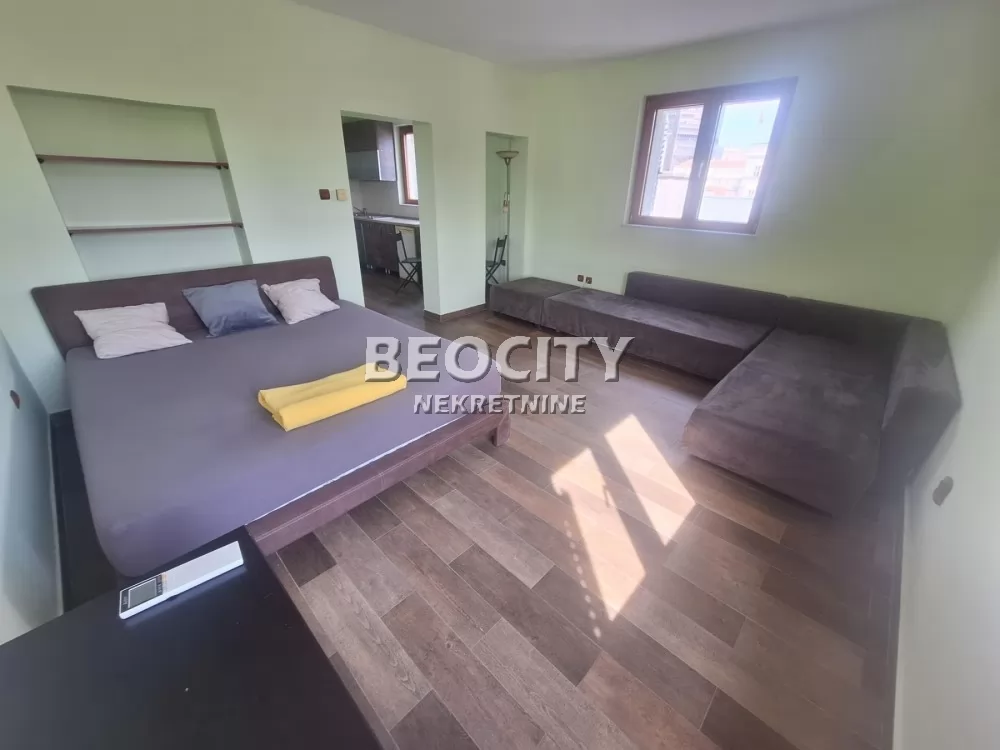 Dvosoban stan, 40 m2, Centar, Admirala Geprata ID: 132927 1