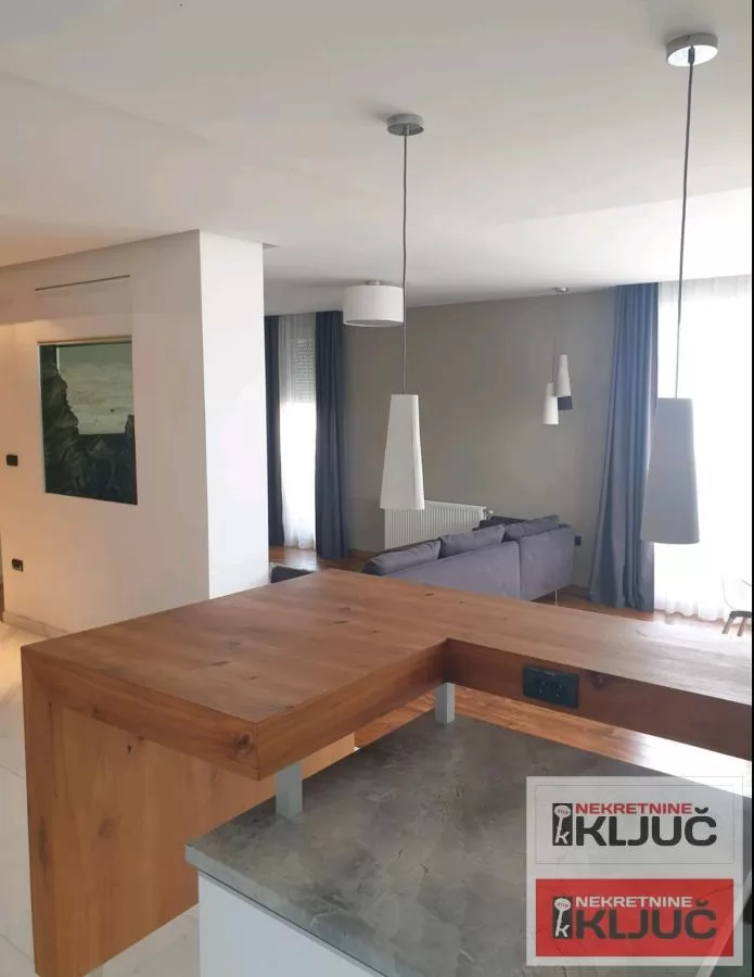 KOD MASTER CENTRA, 134m2 + terasa, Penthouse, Lux 10
